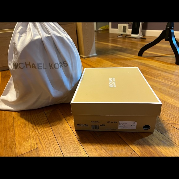 Michael Kors Rhea backpack and Billie Trainers - Picture 5 of 9